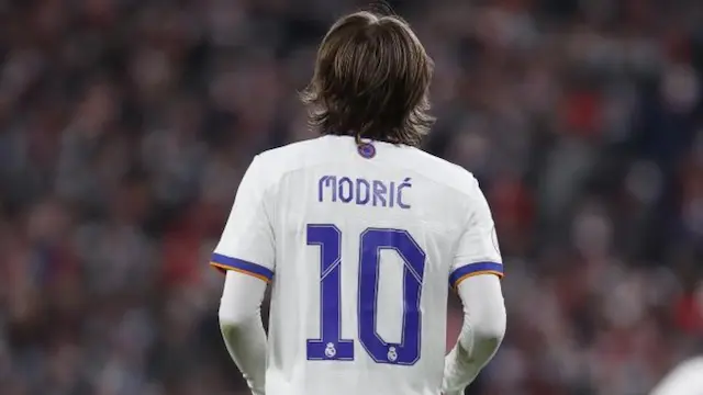 meilleurs-joueurs-de-foot-portant-le-numero-10-modric-luka