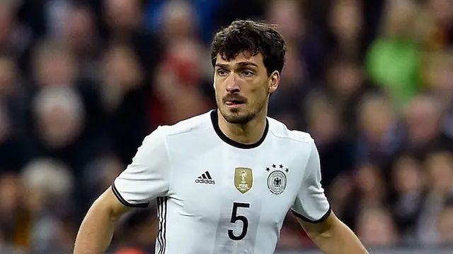 meilleurs-joueurs-de-foot-portant-le-numero-5-mats-hummels