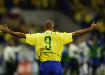 meilleurs joueurs de foot portant le numéro 9